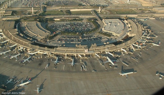 dallas-fort-worth-delta-hub-2001
