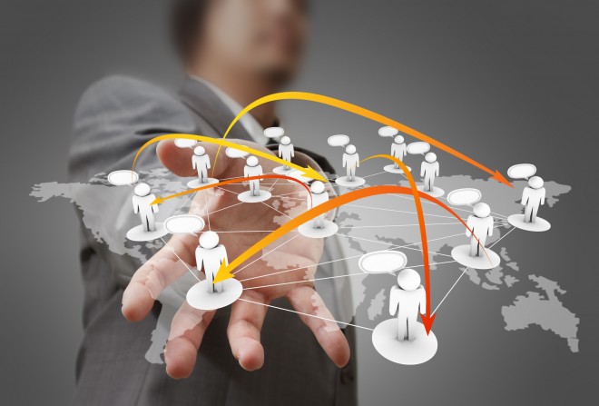 E’ fondamentale relazionarsi con gl’altri, questo mette alla prova i nostri limiti e le nostre conoscenze permettendoci di acquisire nuove capacità fondamentali.