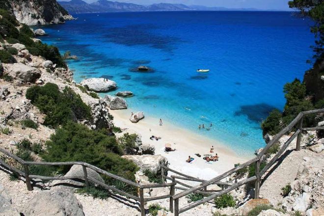 cala-goloritzè-mare-1-1024x682